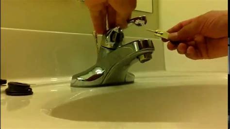 How to Fix a Leaky Bathtub Faucet: 13 Easy Steps